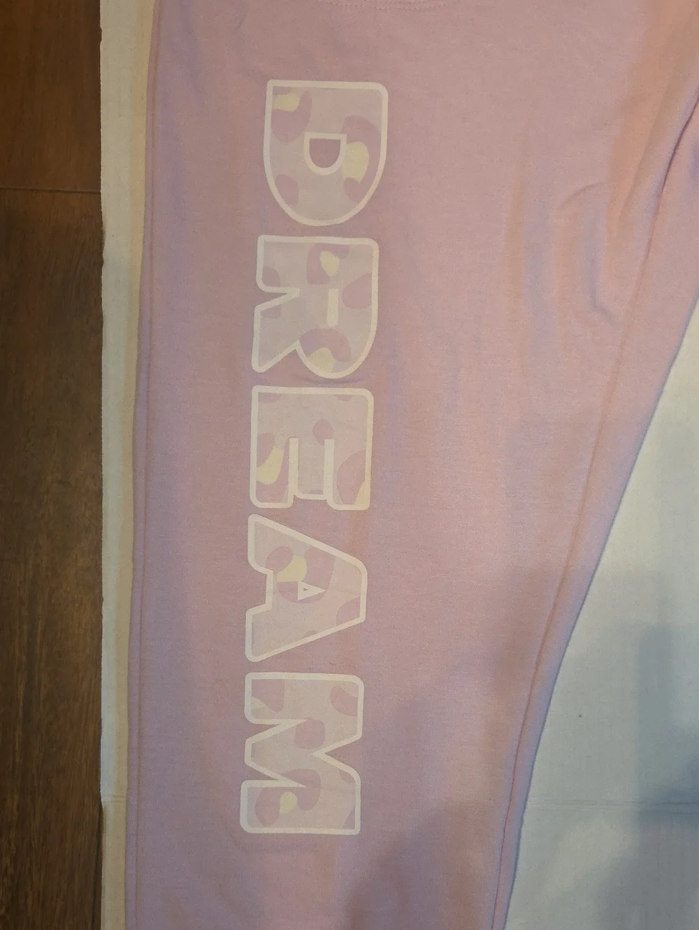 NWT Disney Parks  Minnie Mouse Lavender/Pink Leopard Pullover/Sweats Set 1X